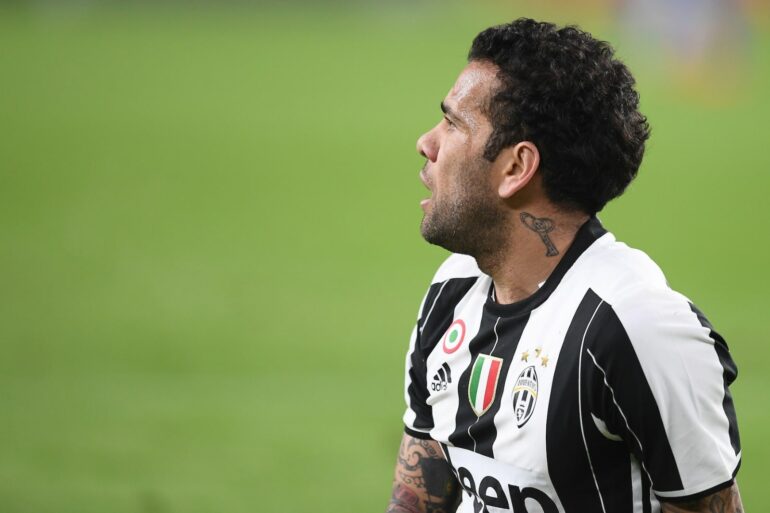 dani alves juventus