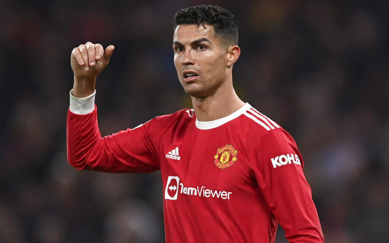 Gio CR7 on X: Cristiano Ronaldo avec le maillot du Sporting, chez lui au  stade José Alvalade 💚  / X