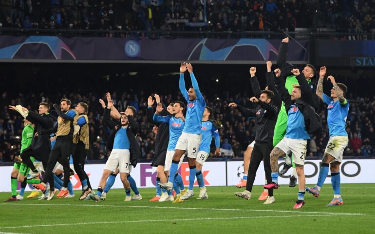 Napoli-Milan di Champions è troppo importante: Geolier sposta il suo concerto