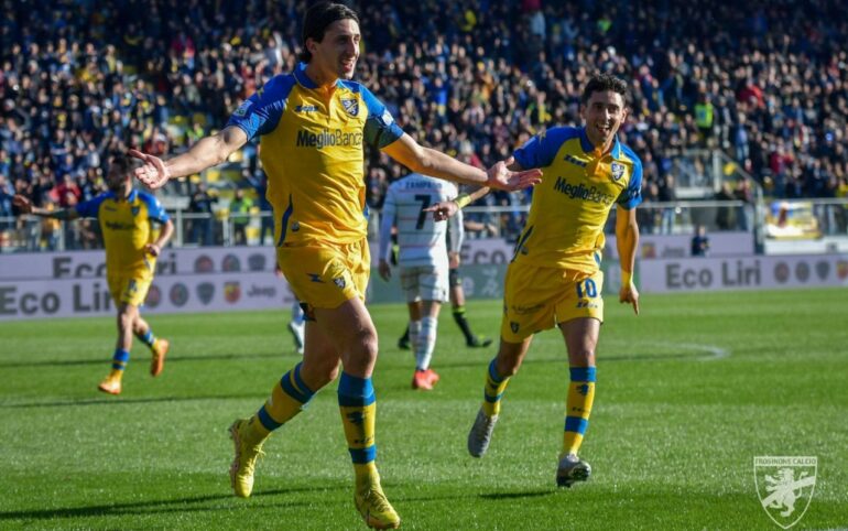 Frosinone, è di nuovo Serie A: i cinque giocatori da prendere al Fantacalcio
