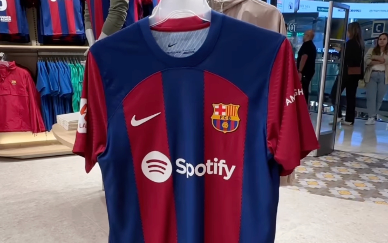 Nuova maglia barcellona on sale