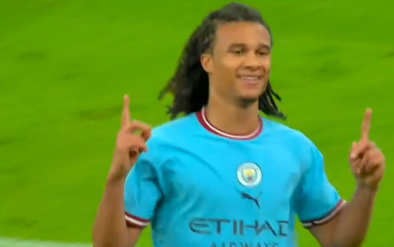 Aké Manchester City