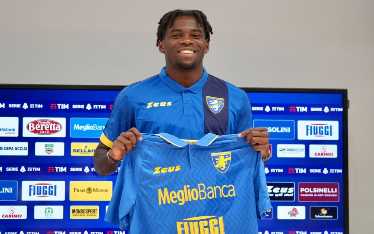 Caleb Okoli Frosinone