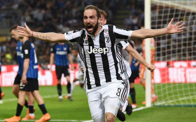 Napoli, Conte prepara un colpo alla Higuain