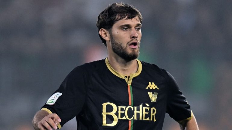 Chi è Tessmann il centrocampista del Venezia che piace all'Inter