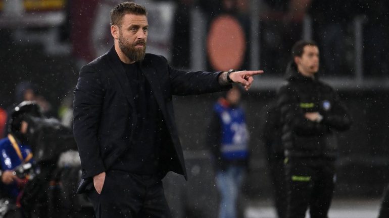 Ritorna in panchina Daniele De Rossi: festa nei quartieri di Roma | Decisione presa dal club