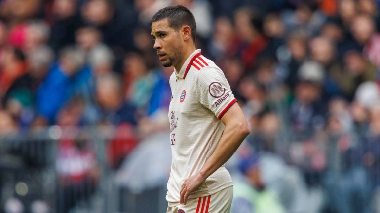 Non si ferma l’emergenza in casa Bayern Monaco. Dopo i tanti stop Vincent Kompany potrebbe dover rinunciare anche a Raphael Guerreiro