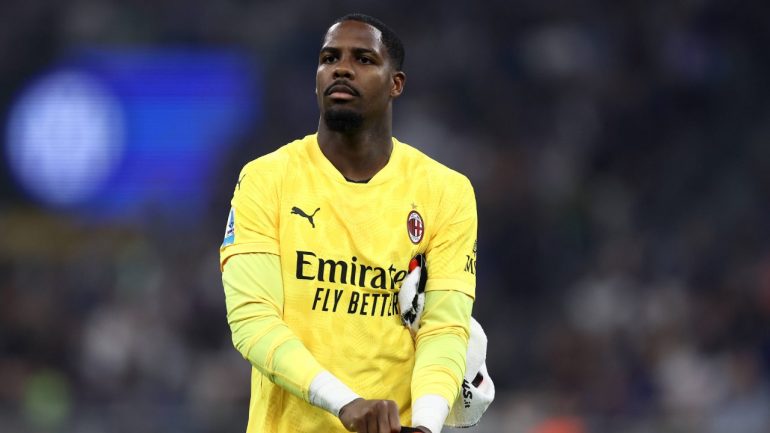 Milan, le condizioni di Maignan: ancora riposo per il portiere