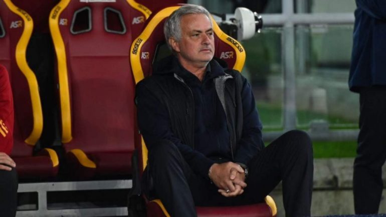 Josè Mourinho torna a casa: i tifosi non ci credono | Lo hanno richiamato per disperazione