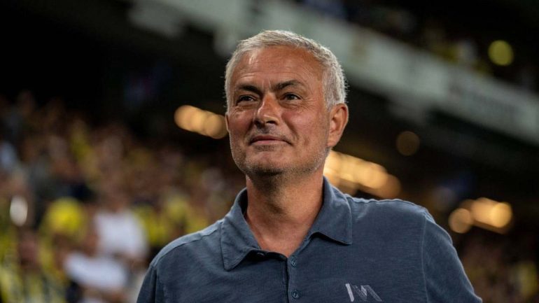 Cambia tutto in panchina: è stato scelto José Mourinho, chiude dove tutto è iniziato