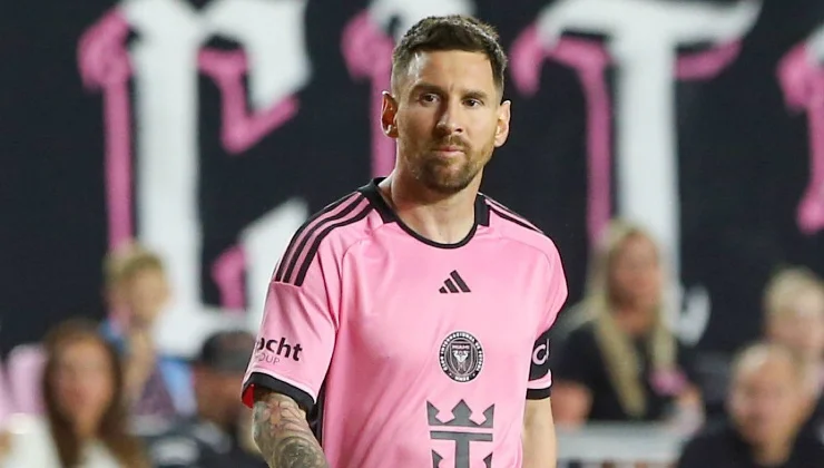 Riaperte le trattative per Messi: colpo di mercato alla Cristiano Ronaldo | I tifosi tornano a sognare