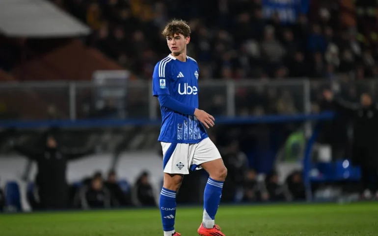 Le formazioni ufficiali del match fra Como e Cagliari : le scelte dei due allenatori per la sfida della 36ª giornata di Serie A