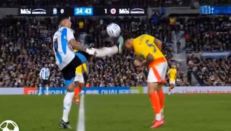 Argentina, Enzo Fernandez espulso per un fallo shock | VIDEO