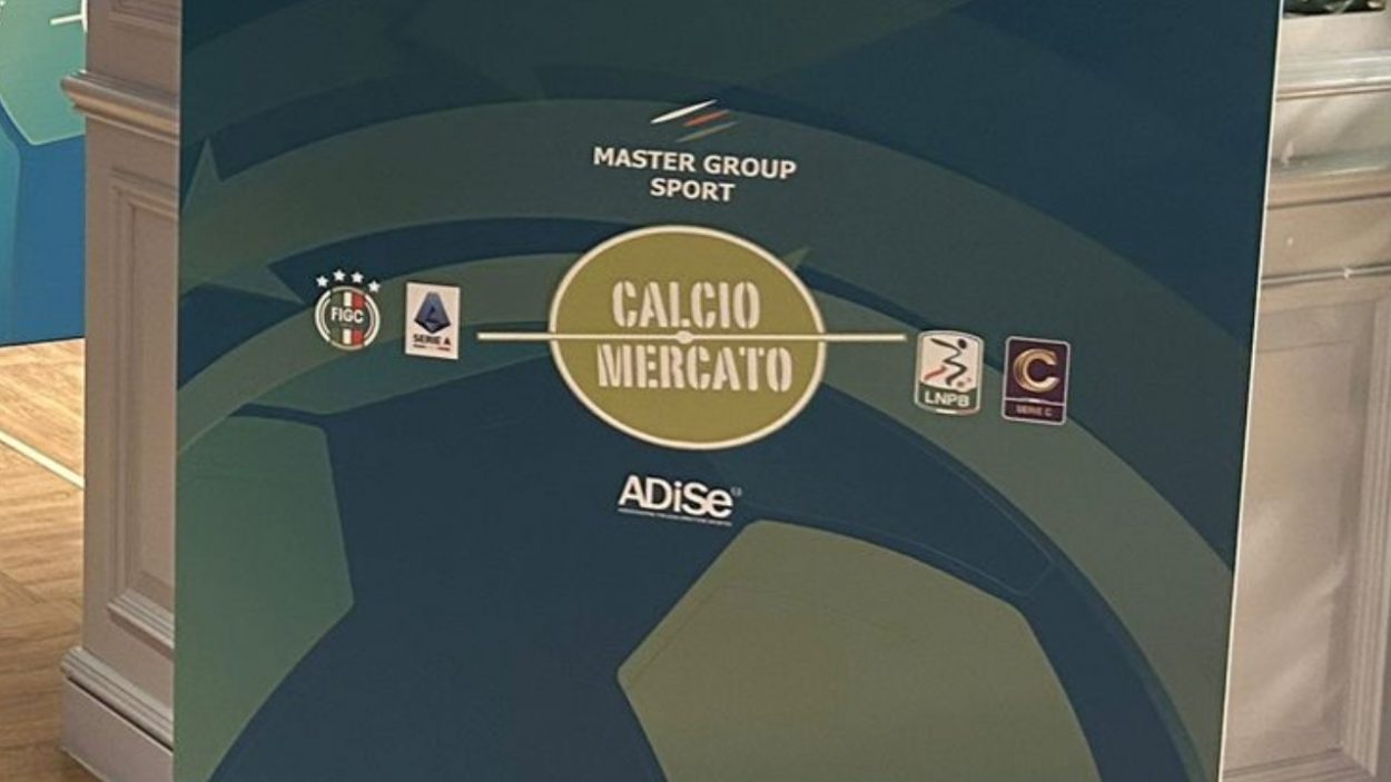 Nota improvvisa della Lega a tutti i club: "Il calciomercato finisce oggi" | Panico in Serie A