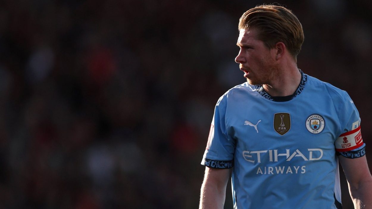 Kevin De Bruyne è un nuovo calciatore del Napoli: svelato il numero di maglia