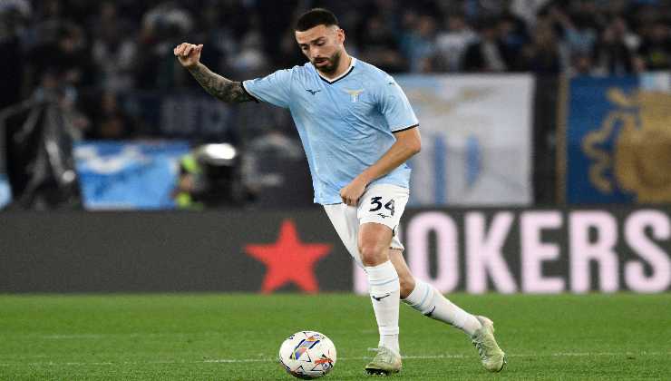 Mario Gila in rossonero: il club in difesa punta tutto su di lui | La posizione della Lazio