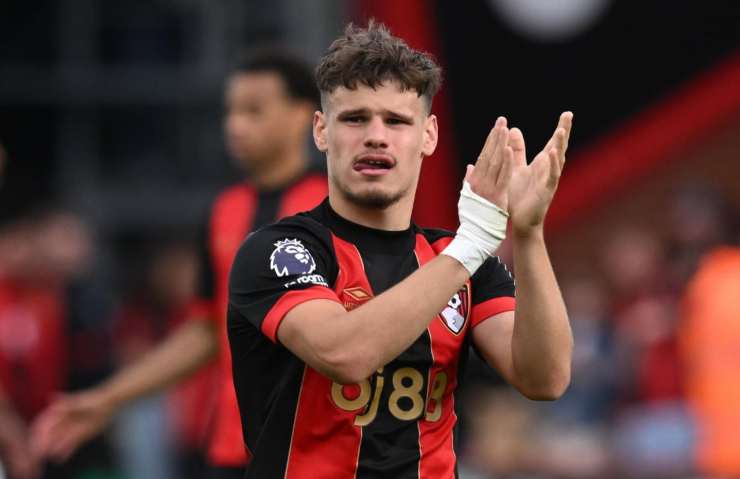 Milan, il difensore rossonero va a Liverpool | venduto "per due soldi" in Premier League