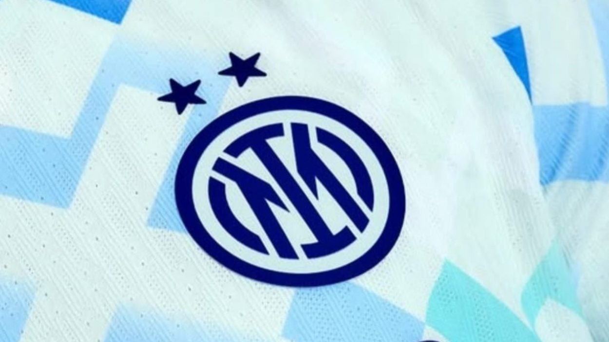 L'Inter presenta la nuova maglia away per la stagione 2025/2026