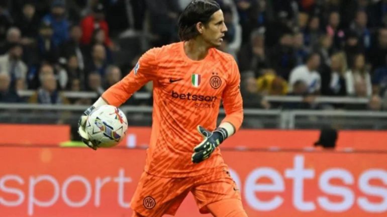 Inter, i saluti di Sommer e Bastoni a Simone Inzaghi