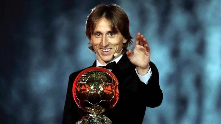 Ufficiale, Modric è un nuovo giocatore del Milan: svelato il numero di maglia