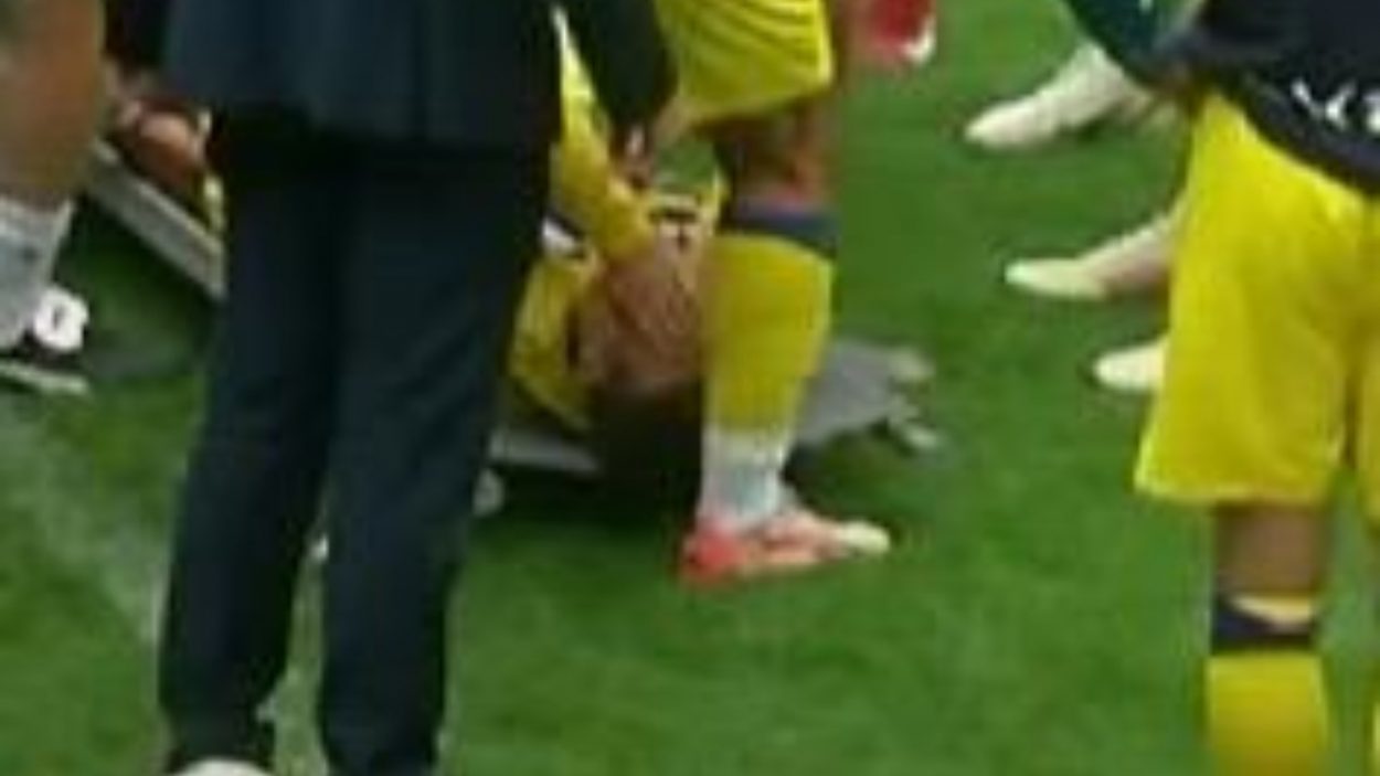 Parma, infortunio per Ondrejka contro il Werder Brema: costretto a uscire in barella