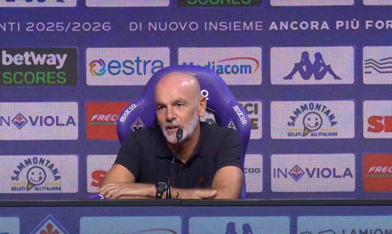 Stefano Pioli è intervenuto ai microfoni dei giornalisti per la conferenza stampa di presentazione come nuovo allenatore della Fiorentina