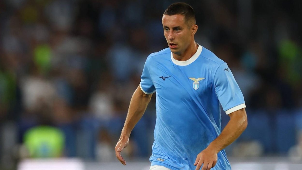 Brutte notizie per la Lazio di Maurizio Sarri, che durante la gara contro il Genoa ha perso Adam Marusic per infortunio