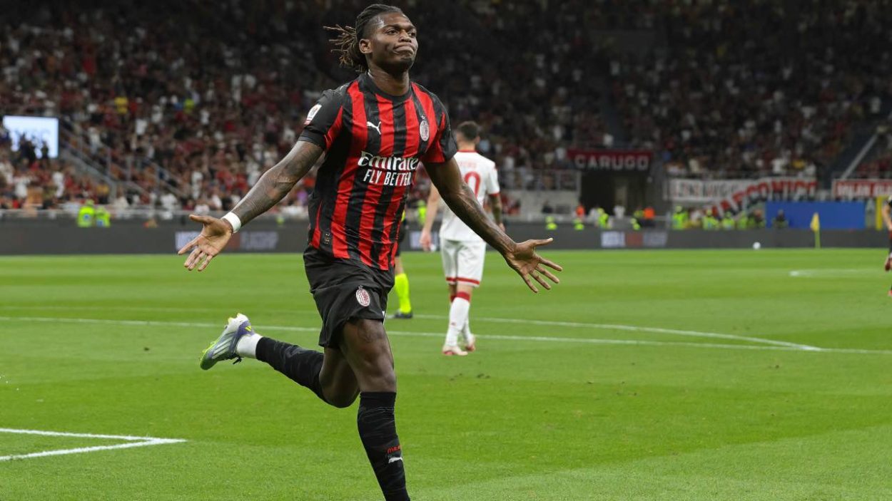 Milan-Napoli, rientro dal primo minuto per Leao? Le ultime sulla scelta di Allegri