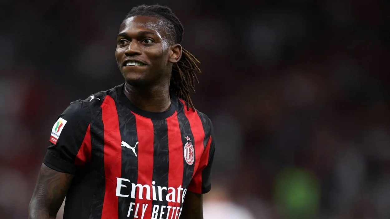 "Milan? Meglio senza Leao": l'annuncio della leggenda rossonera | Tifosi spiazzati