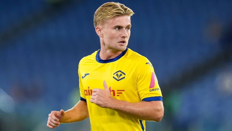Sale l’attesa per il turno infrasettimanale di Serie A che vedrà sfidarsi Como e Hellas Verona allo Stadio Giuseppe Sinigaglia