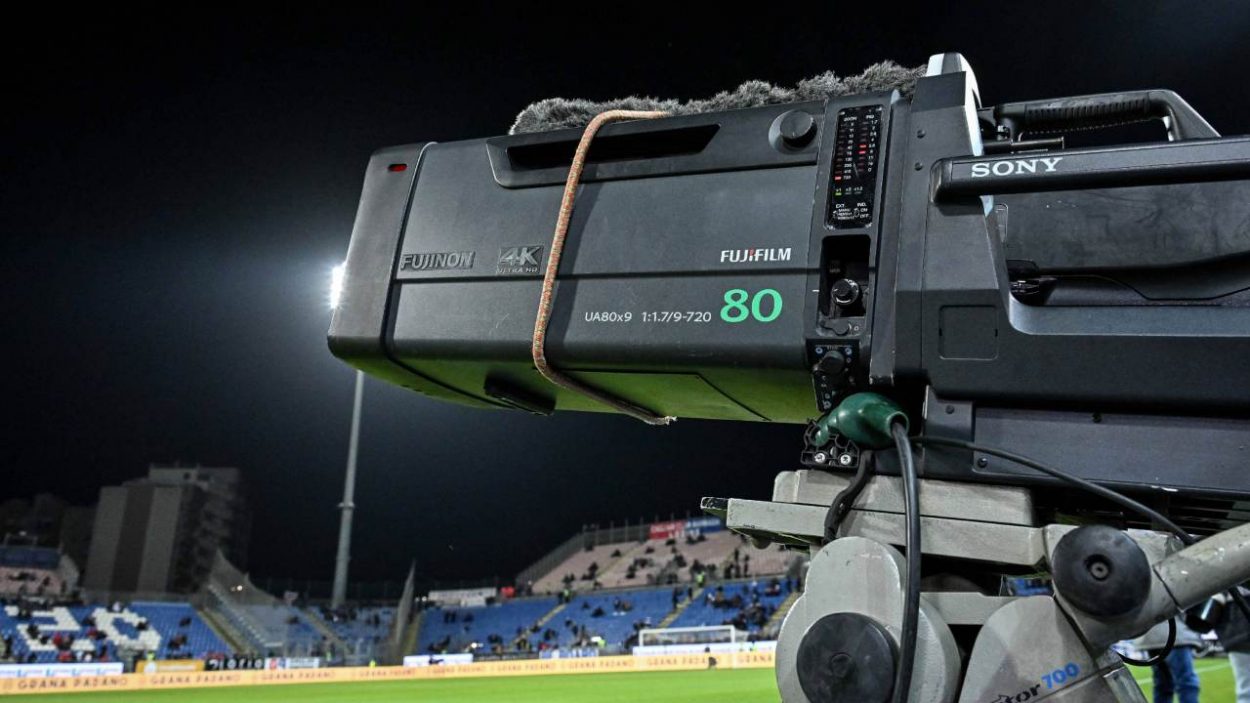 Non solo Dazn: da oggi anche la Serie A fa la lotta serrata al pezzotto | 2000 utenti sorpresi sul fatto