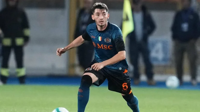 Napoli, le ultime dall'allenamento: assenti Gilmour e Spinazzola