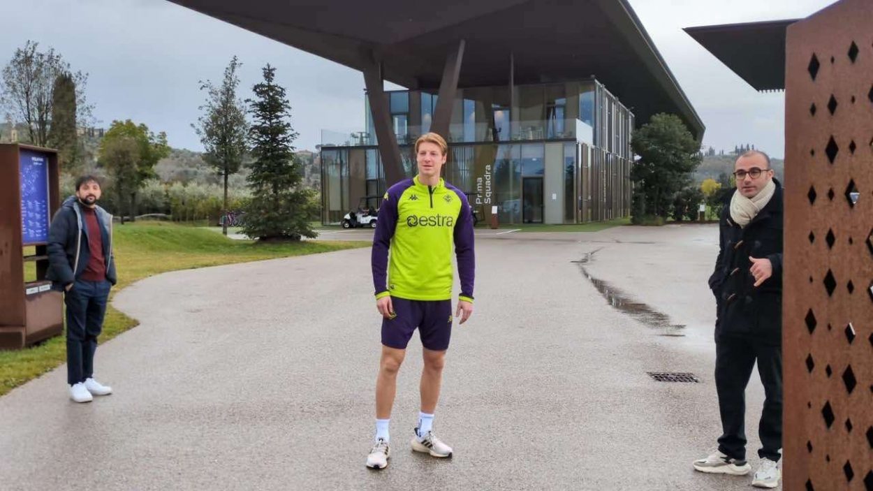 Fiorentina, Brescianini si presenta: "I ruoli del centrocampo li conosco tutti, preferisco stare più vicino alla porta"