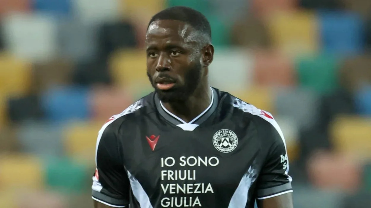 Brutte notizie per l'Udinese di Kosta Runjaic: Davis è stato costretto ad uscire per infortunio durante il match contro la Roma